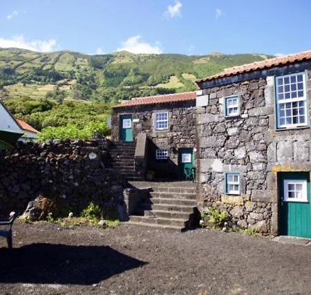 Aldeia Cagarras Country house *